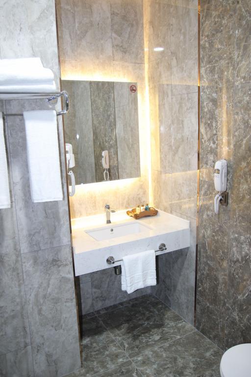 Ereza Otel — 10