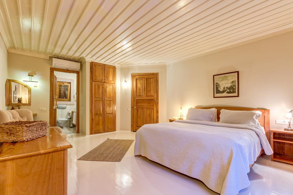 Jade Residence — 5
