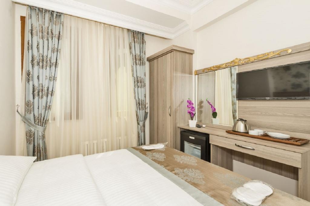 Raimond Hotel — 6