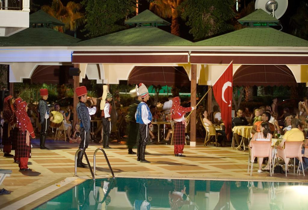 Riviera Hotel & Spa — 5