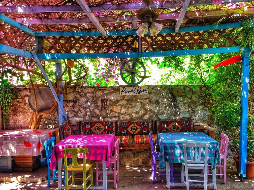 Parmis Rooms Çeşme