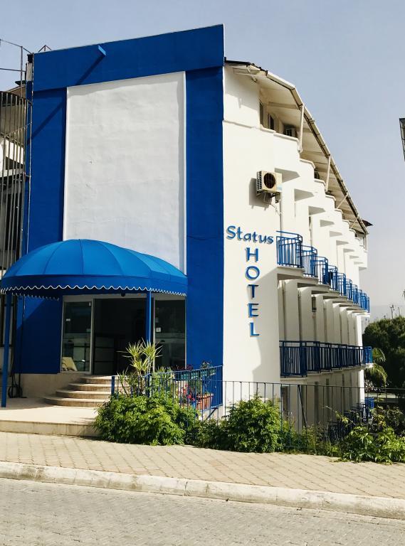 Status Hotel — 1