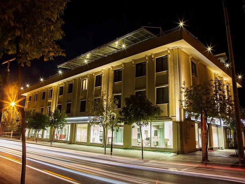 Gösterişli Otel