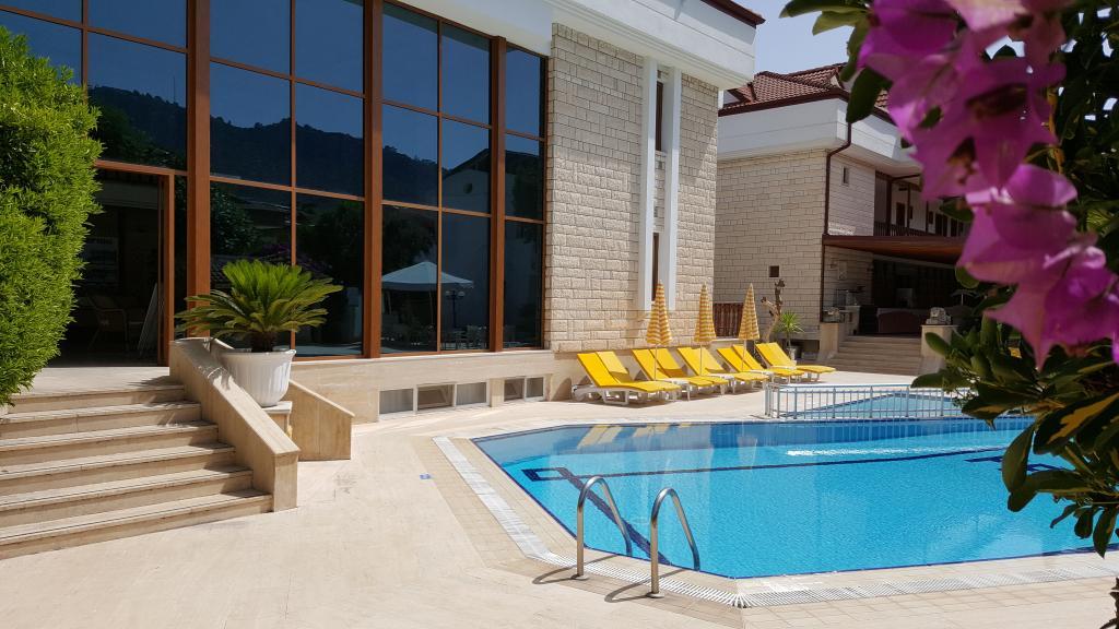 Felice Hotel — 5
