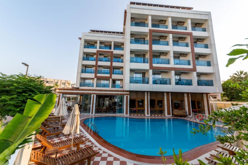 Ketenci Hotel — 1