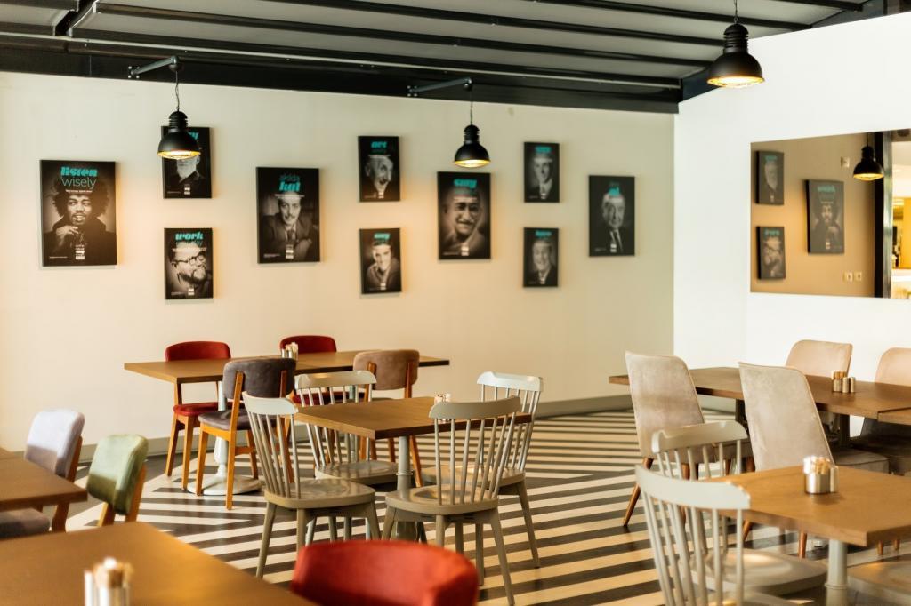 Plus Hotel Bostancı — 9