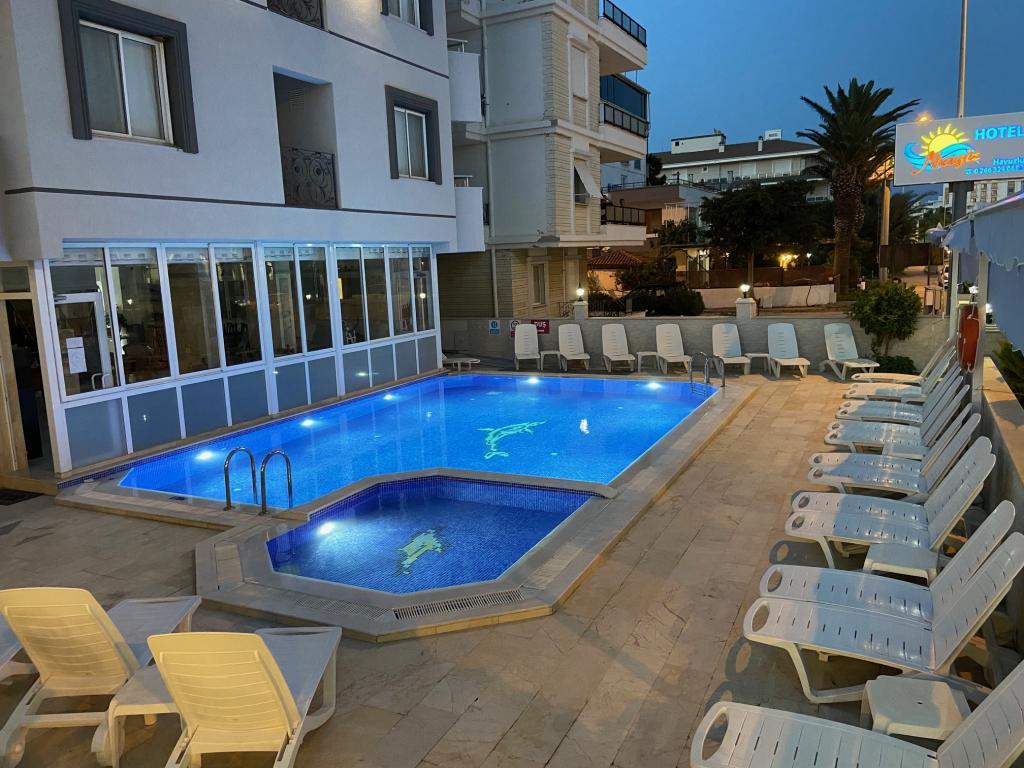Nergiz Hotel Sarımsaklı — 8