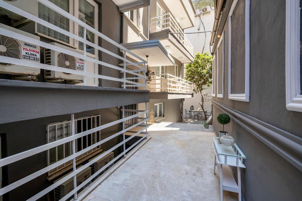 Maria House — 7