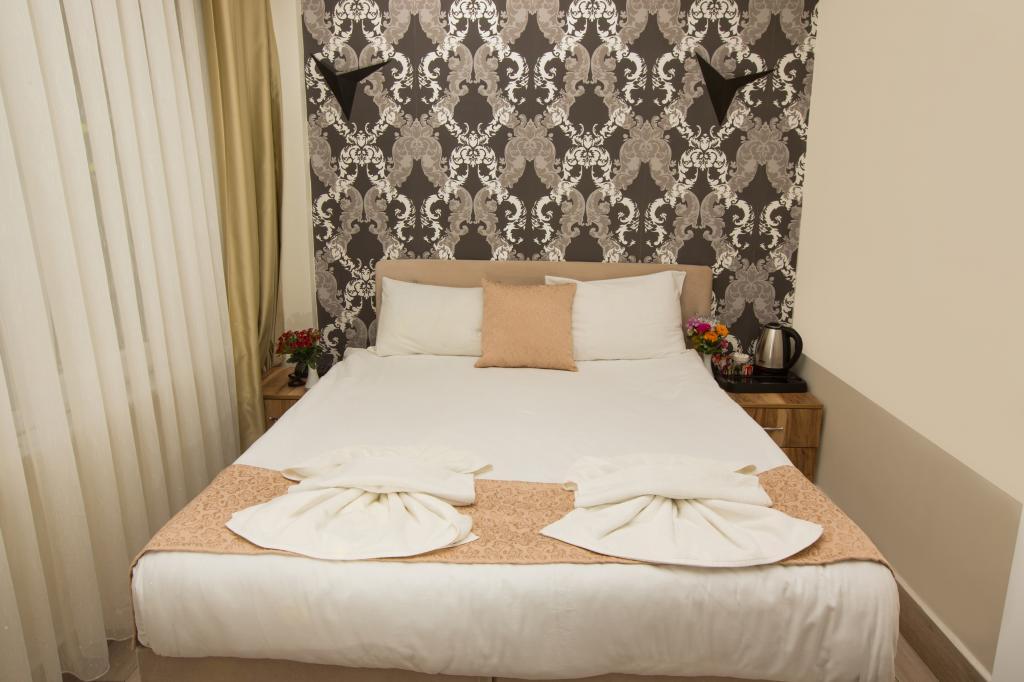 Honey Hotel — 6