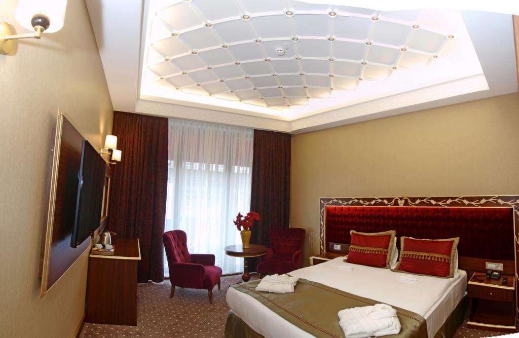 MB Deluxe Hotel — 1