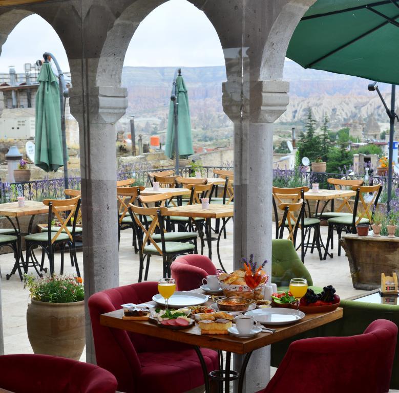 Caftan Cave Suites — 5