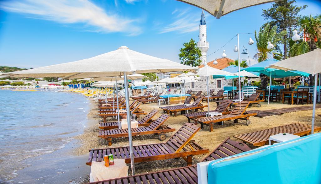 Blue Bay Beach Hotel — 3