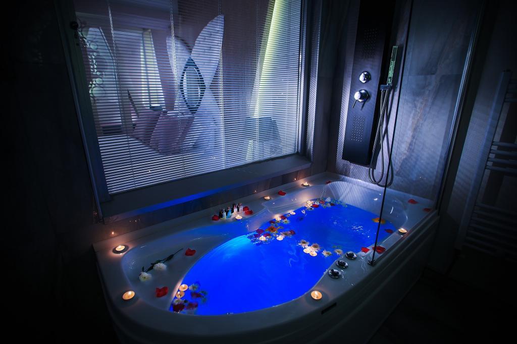 Demonti Otel — 3