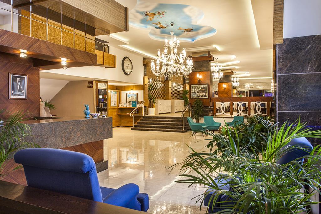 Parador Beach Hotel — 7