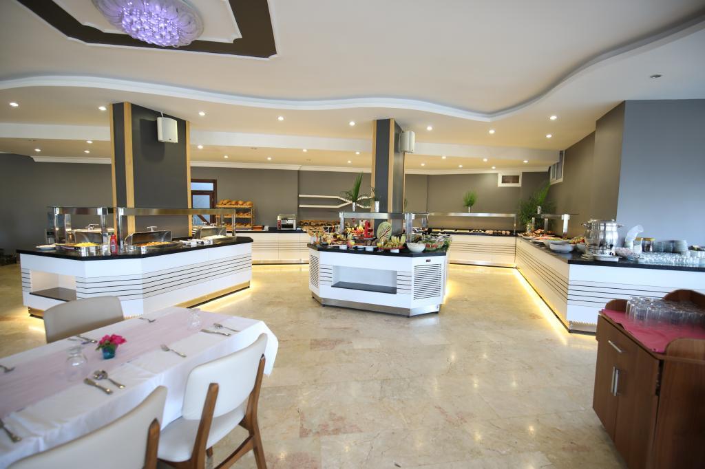 Calamie Hotel&Beach Club — 10