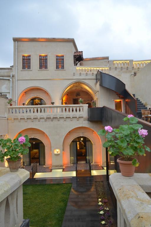 Sunak Cave Hotel — 2