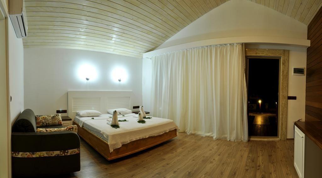 Apella Hotel — 4