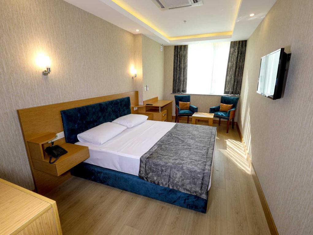 Grand Elmira Suites — 9