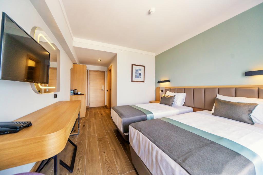 Premier Nergis Beach Hotel — 8