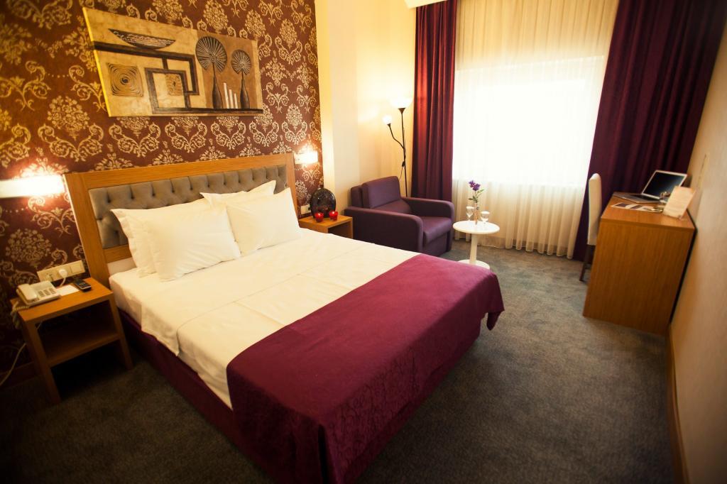 Helikon Business Hotel — 7