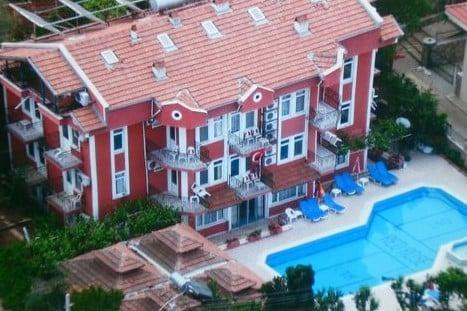Red Rose Hotel