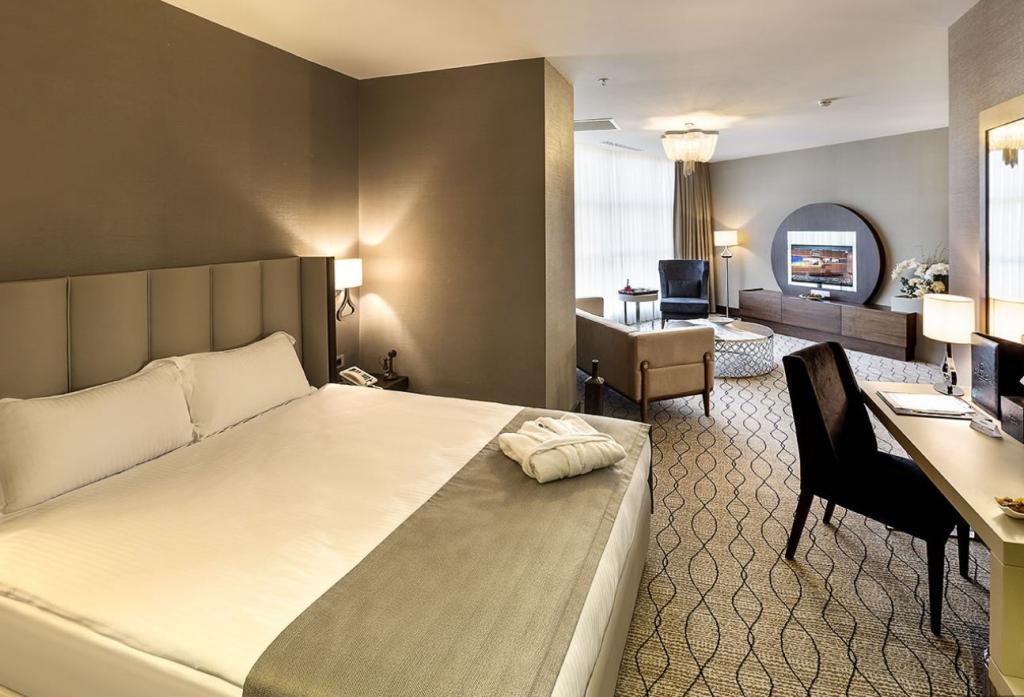 Ramada By Wyndham Sakarya Hotel — 10