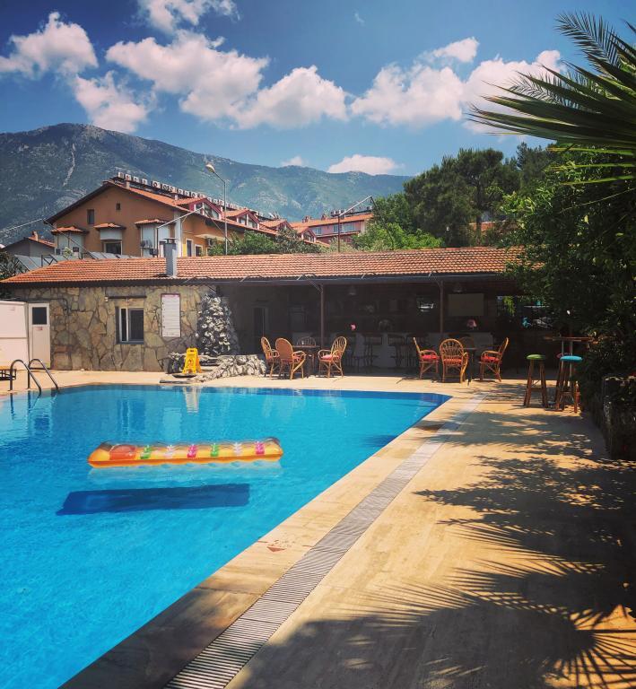Ünlü Hotel — 6