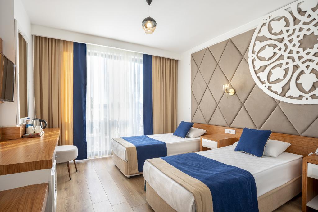 The Sansa Hotel & Spa — 10
