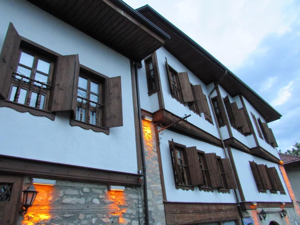 Yorgancıoğlu Konak — 10