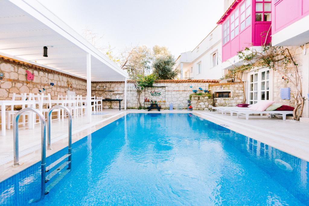 Begonvilby Aliki Butik Otel Alaçatı — 9