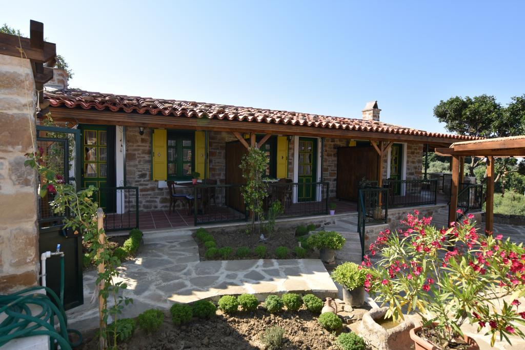 Gökçeada Yeşilev Butik Otel — 1
