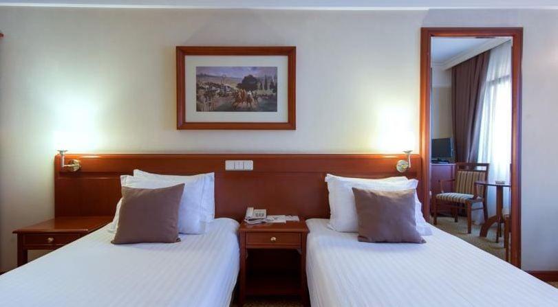 Dila Hotel Kadıköy — 8