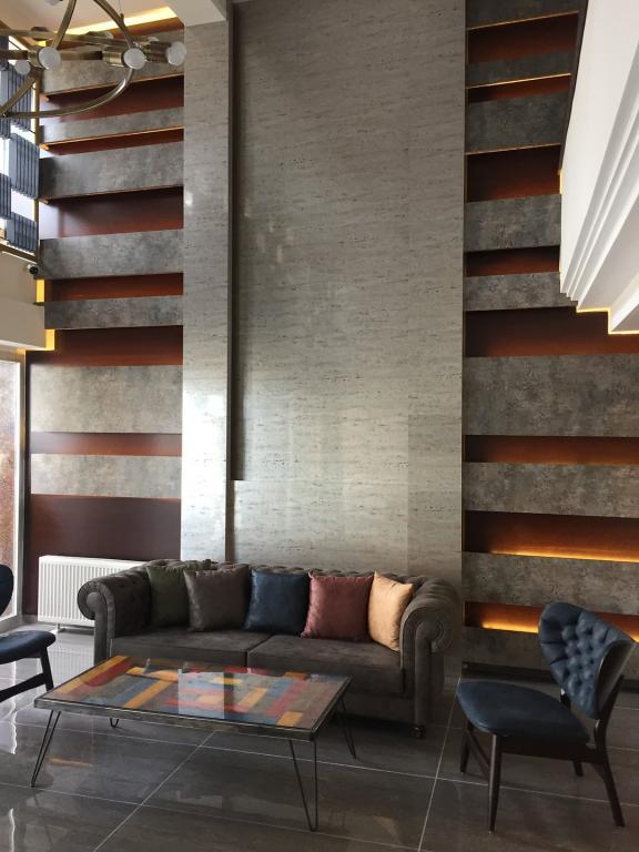 Hotel Helen — 2