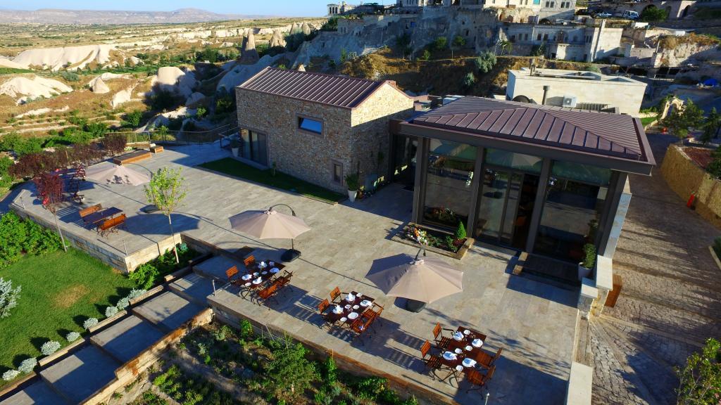 Ariana Luxury Lodge — 10