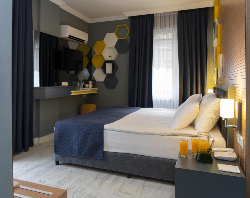 Let''stay Hotel +12 — 5