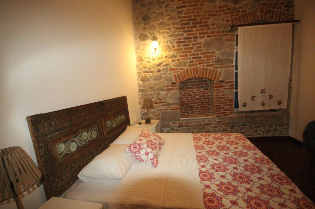 Bergama Taşkonak — 10