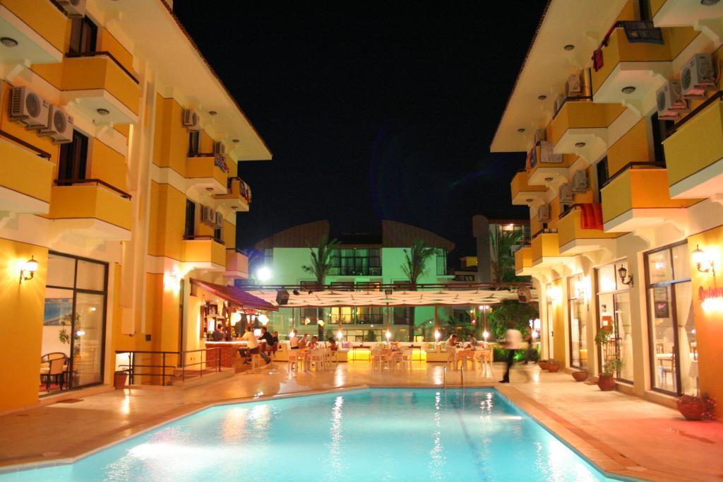 Çeşme Albano Otel