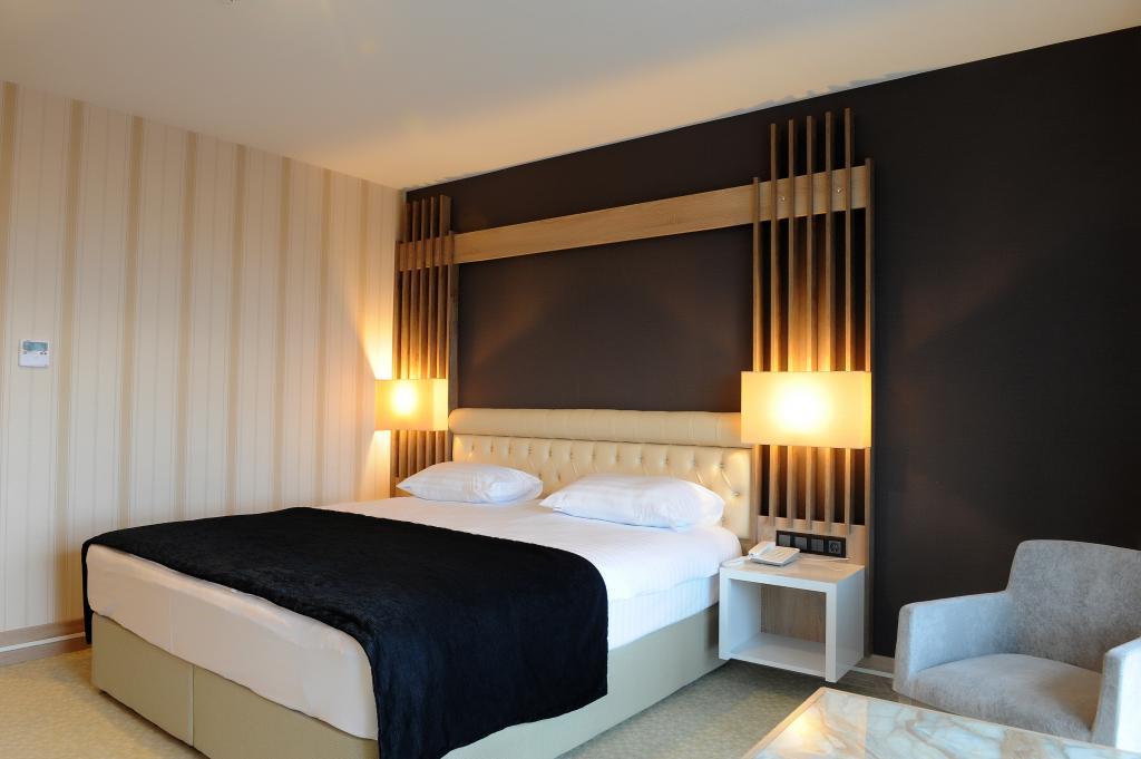 Neba Royal Hotel — 5