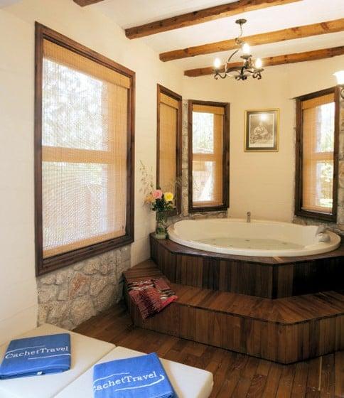 Mandarin & Mango Boutique Hotel — 10