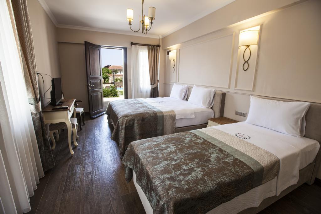 Livia Garden Hotel — 10