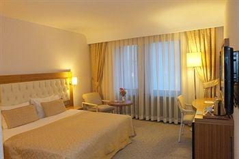 Park Royal Hotel Luxury — 3