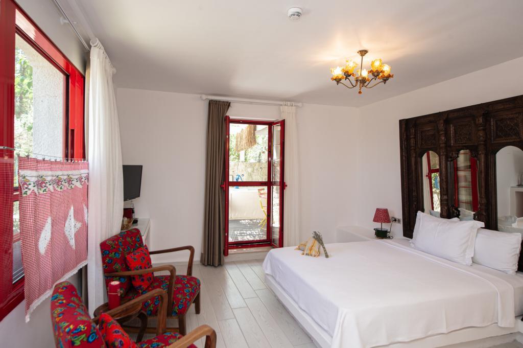 Villa Taraça Alaçatı Romantik Otel — 3