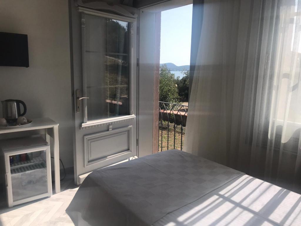 Efruze Otel Cunda — 3