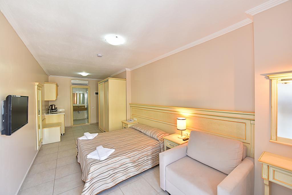 Tropicana Beach Hotel — 3