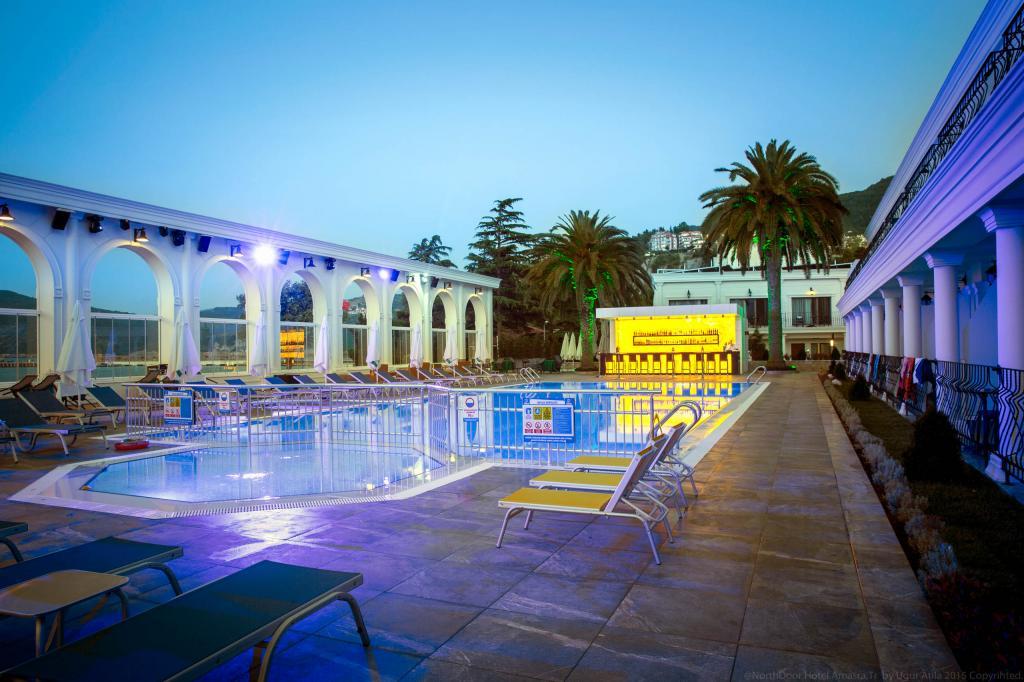 Northdoor Hotel — 9