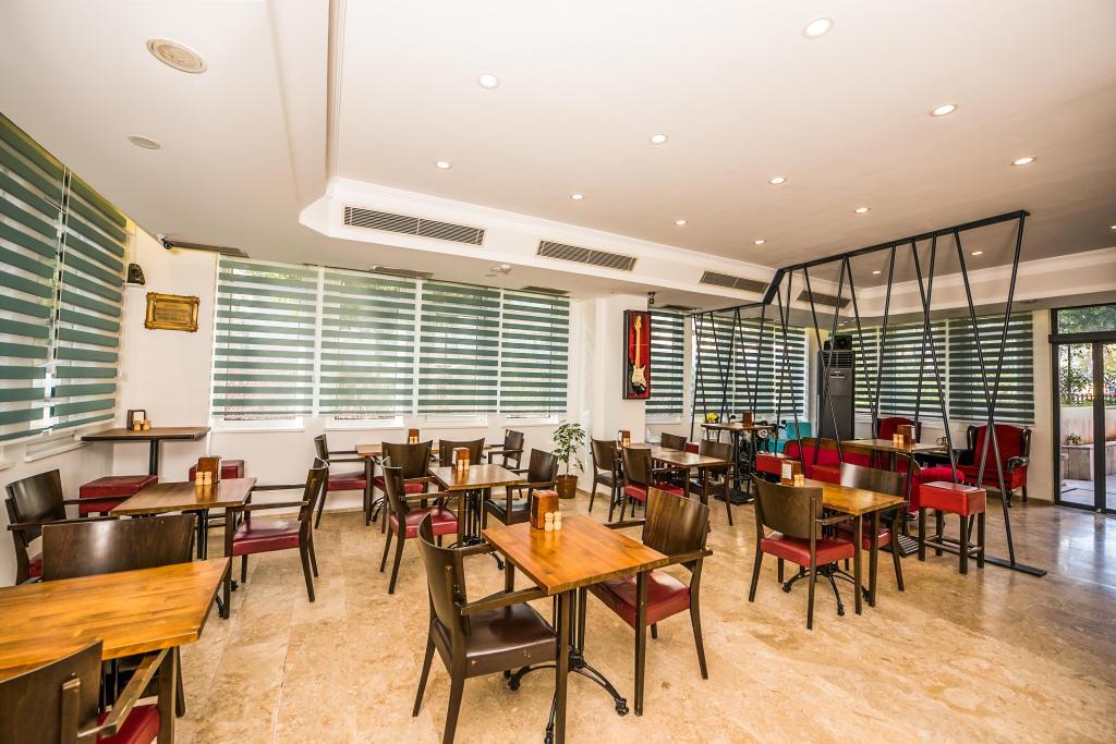 Mera Park Hotel — 10