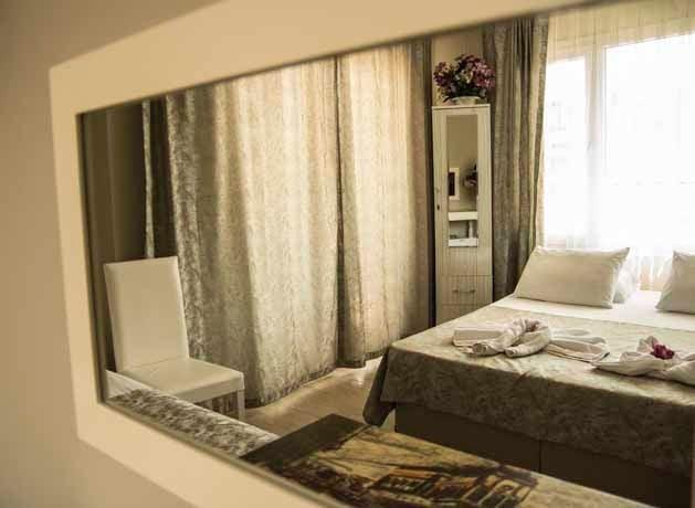 Foça Palas Pension — 10