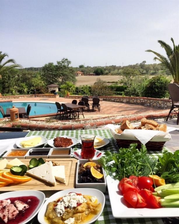 Urla Çiftlik Otel — 8
