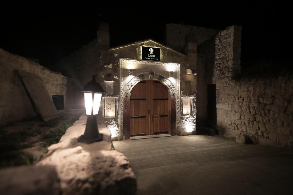 Taru Cave Suites — 5
