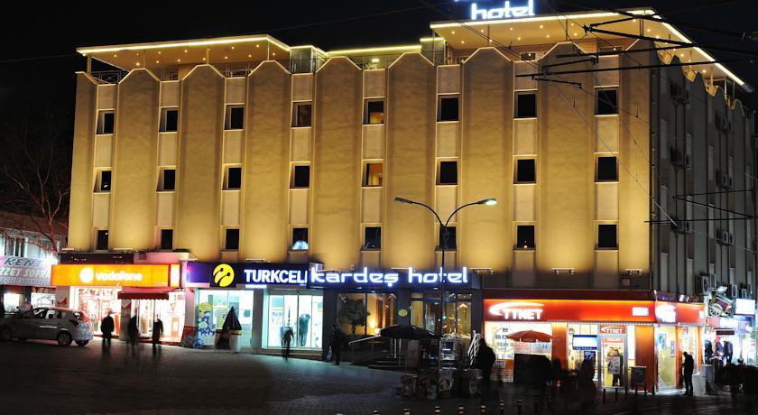 Kardeş Otel — 1